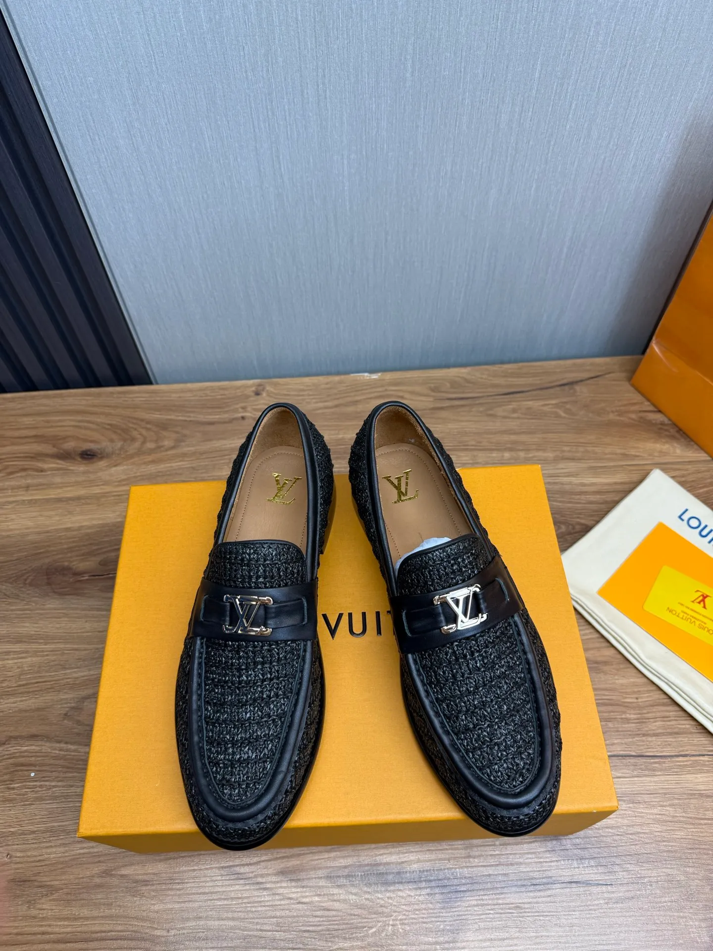 Factory 680💰 LV. Men's business casual leather shoes, all made of imported original brand leather, just to create a more comfortable wearing experience, original non-slip and wear-resistant outsole ✔️16-45 (38.45 non-returnable)